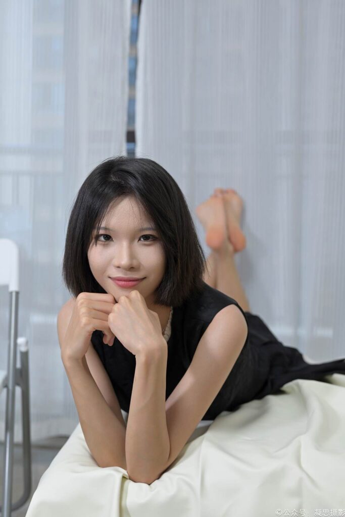 凝思摄影 NO.003 小睿-连衣裙、小腿袜、小皮鞋[137P/1V/4.66GB]插图