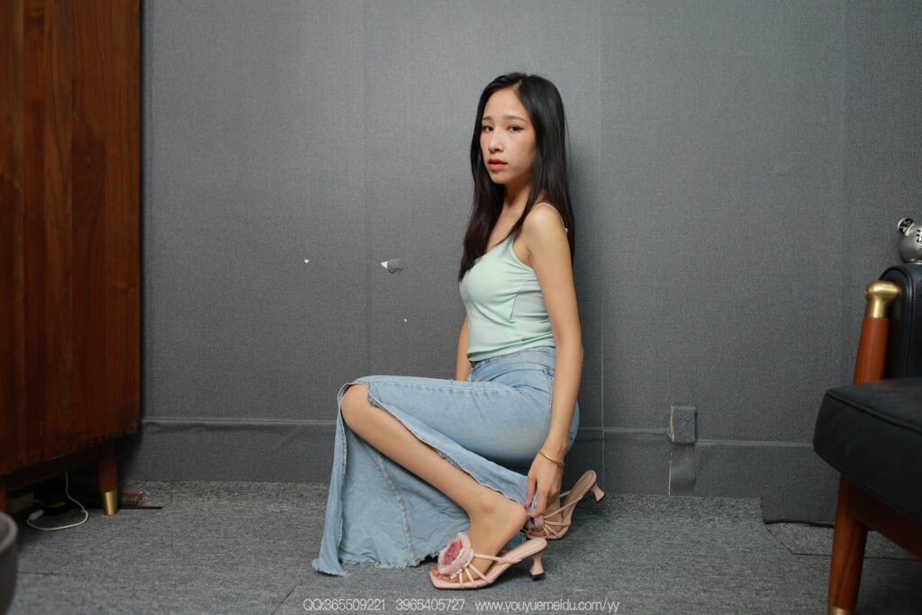 [IESS异思趣向] 2025.09.01 丝享家2146：美子《黑丝诱惑》[89P/80MB]插图1