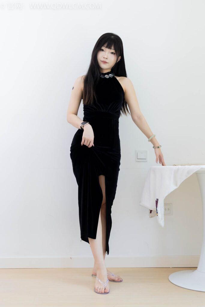 物恋传媒 NO.2453 嘟嘟-三双平底凉鞋、薄黑丝、裸足[267P/1V/5.07GB]插图3