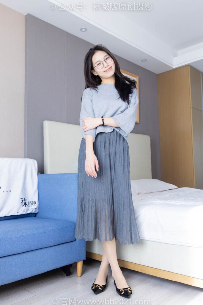 [BoBoSocks袜啵啵]NO.358 芝士-平底鞋、板鞋、肉丝、厚黑丝[150P/1V/6.26GB]插图1