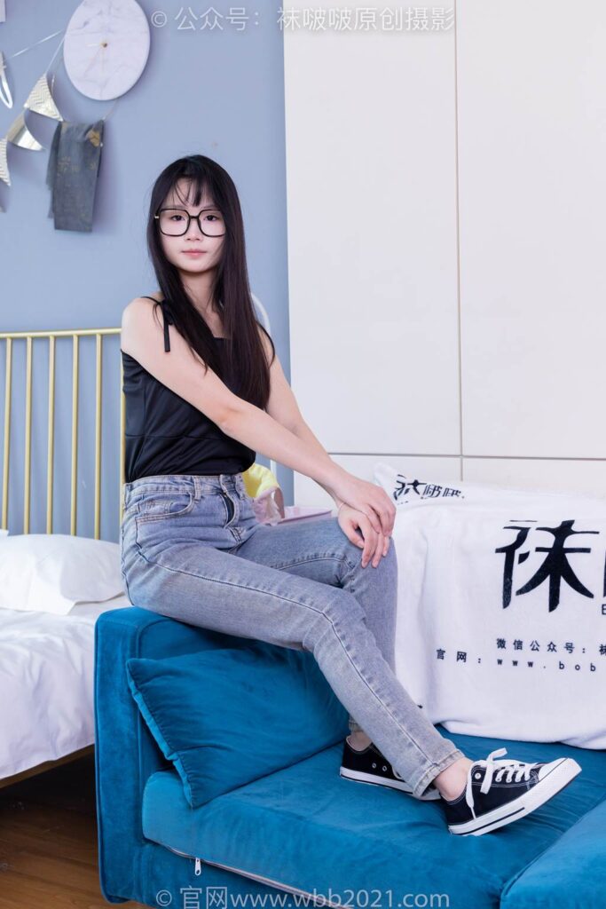 [BoBoSocks袜啵啵]NO.359 甜甜圈-板鞋、高跟鞋、牛仔裤、裸足、连衣裙、肉丝[180P/1V/8.16GB]插图1