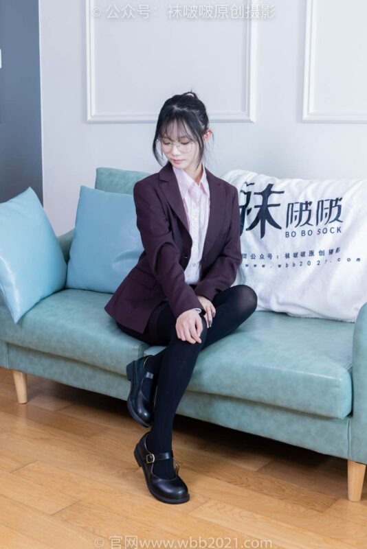 [BoBoSocks袜啵啵]NO.362 甜甜圈-两双皮鞋、厚肉丝、厚黑丝、ol制服[230P/1V/7.96MB]-无料摄影圈