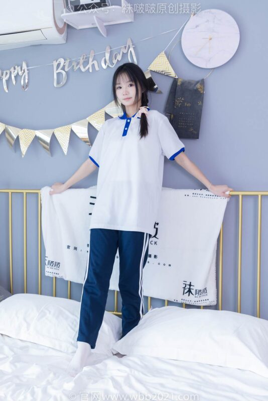 [BoBoSocks袜啵啵]NO.366 甜甜圈-三双板鞋、白棉袜、短白丝[150P/1V/6.13GB]-无料摄影圈