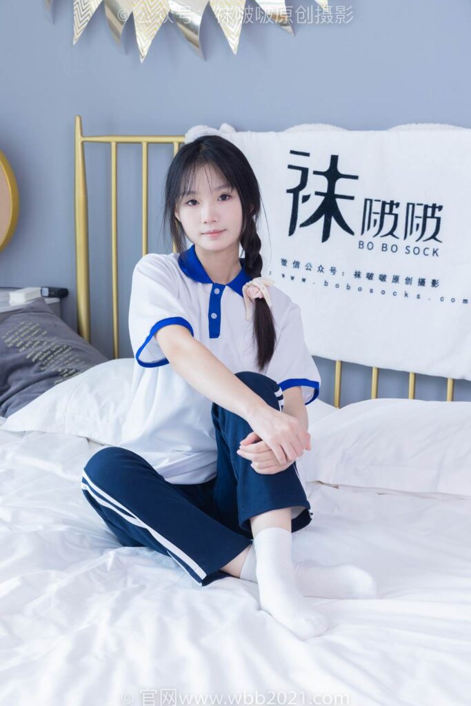 [BoBoSocks袜啵啵]NO.366 甜甜圈-三双板鞋、白棉袜、短白丝[150P/1V/6.13GB]插图3