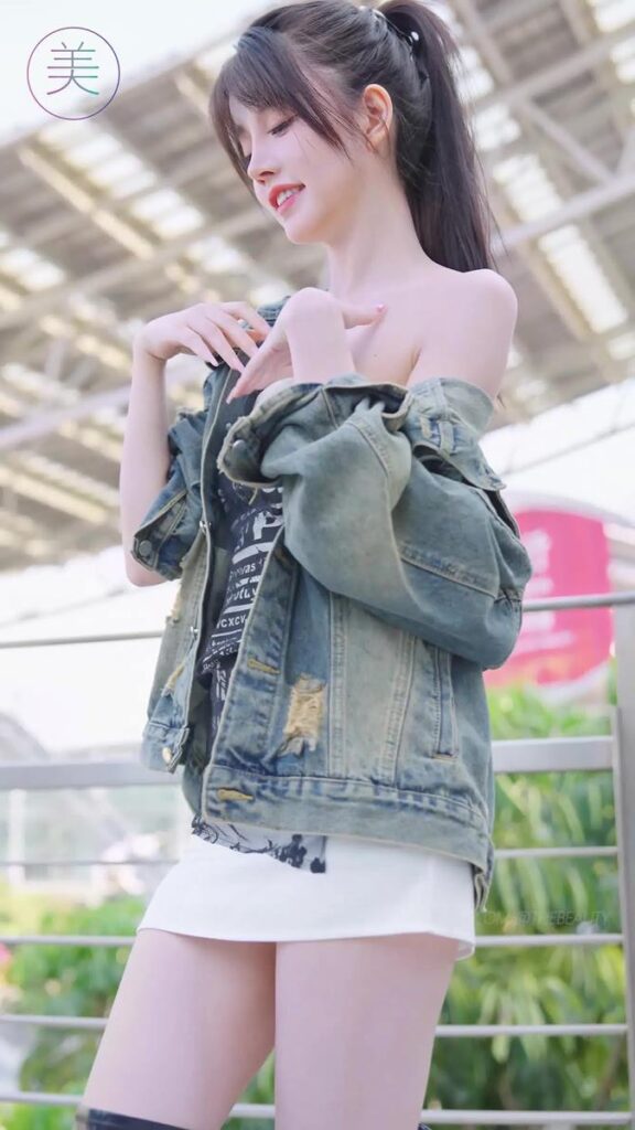 NO.0715 2023 广州车展 Racing Model 车模抖音网红随拍37[1V/345MB]插图