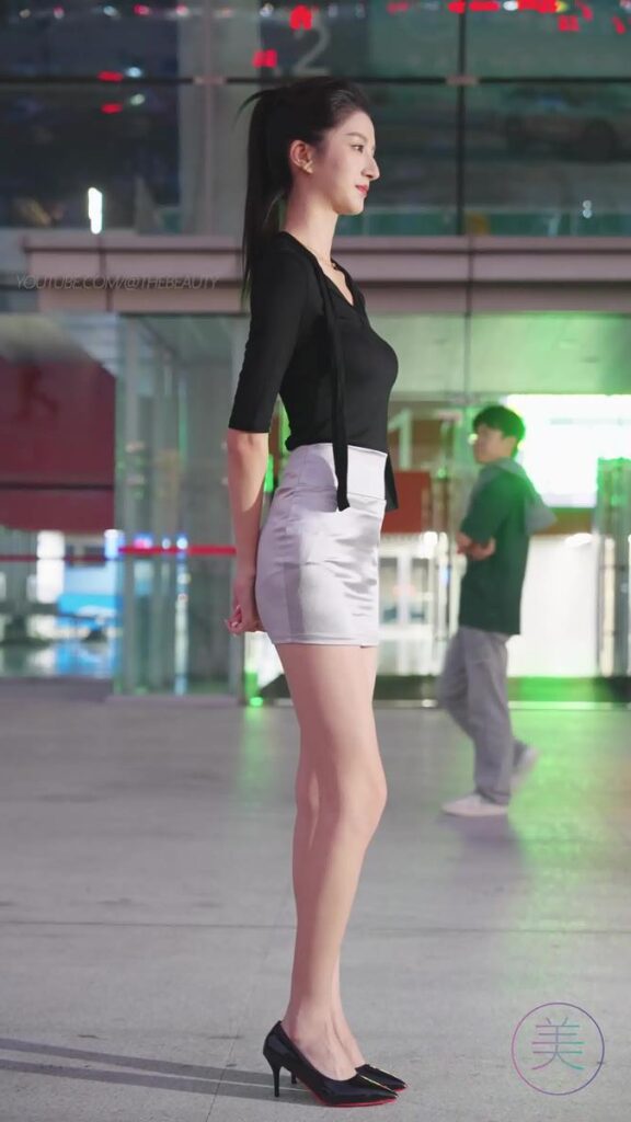 NO.0719 2023 广州车展 Racing Model 车模抖音网红随拍41[1V/188MB]插图