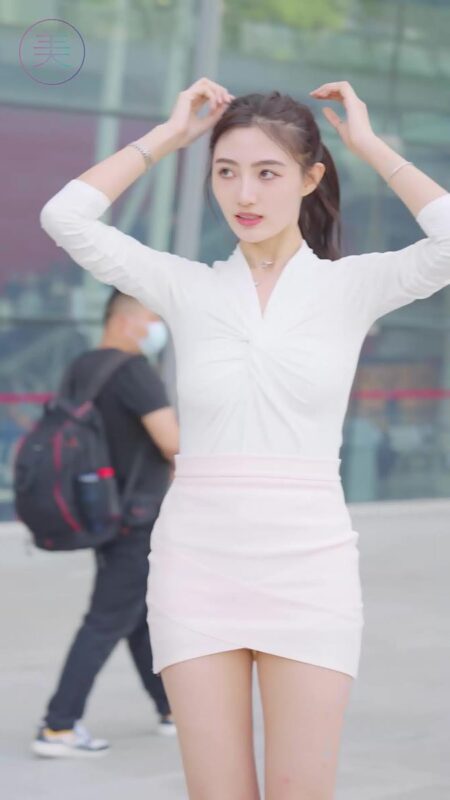 NO.0720 2023 广州车展 Racing Model 车模抖音网红随拍42[1V/156MB]-无料摄影圈