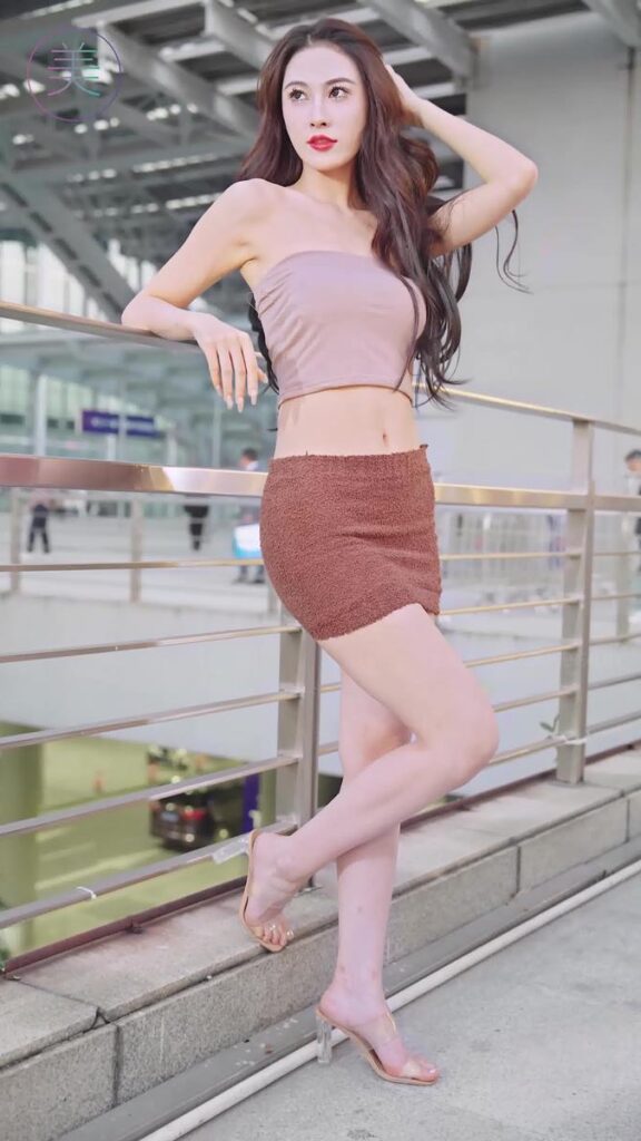 NO.0733 2023 广州车展 Racing Model 车模抖音网红随拍49[1V/129MB]插图