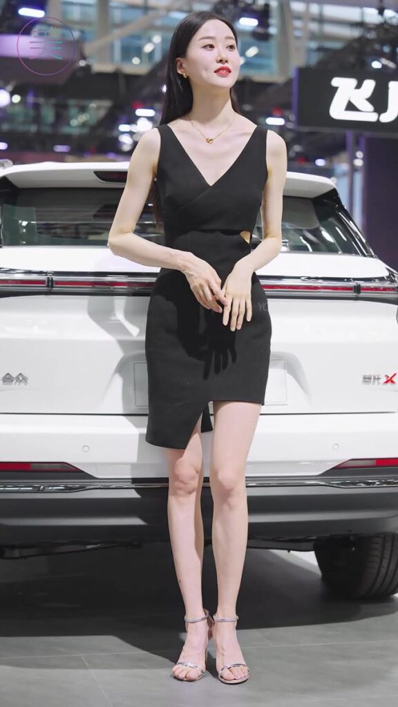 NO.0737 2023 广州车展 Racing Model 车模抖音网红随拍53[1V/197MB]插图