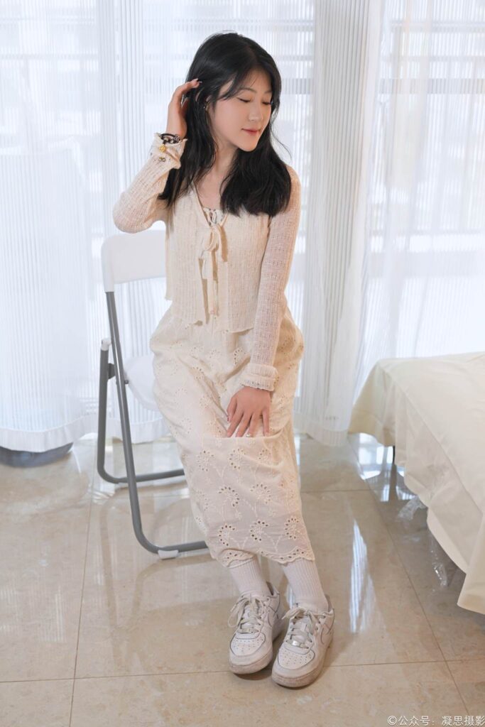 凝思摄影 NO.005 琦琦-连衣裙、短白袜、平底鞋[134P/1V/3.28GB]插图1