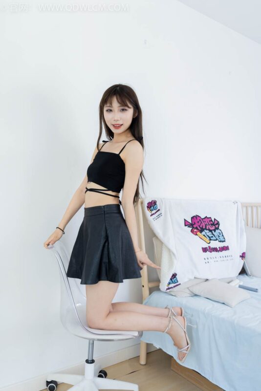 物恋传媒 NO.2462 泡泡-高跟凉鞋、薄黑丝、裸足[160P/1V/3.74GB]-无料摄影圈