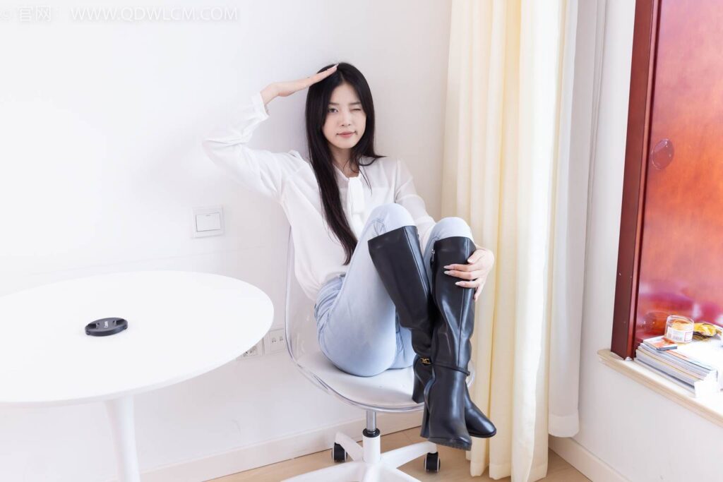 物恋传媒 NO.2464 茯苓-长靴、白棉袜[160P/1V/4.76GB]插图