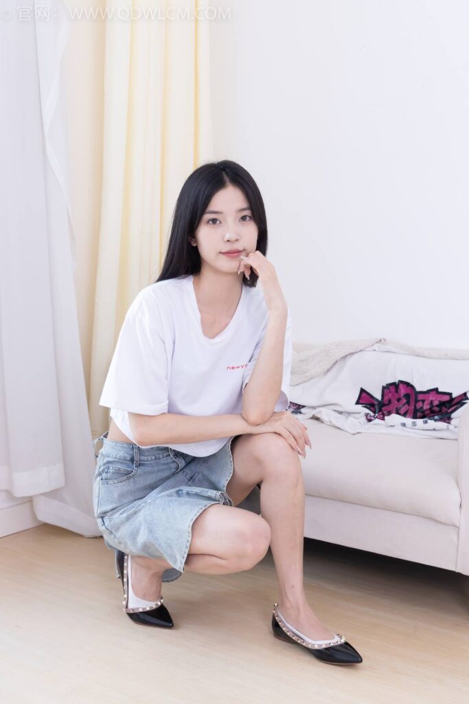 物恋传媒 NO.2469 茯苓-平底鞋、高跟凉鞋、白船袜、裸足[160P/1V/3.57GB]插图2