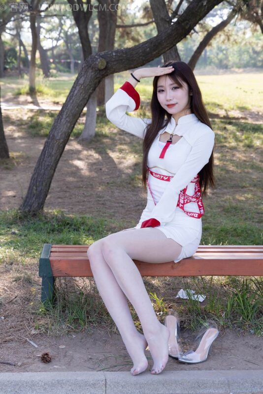 物恋传媒 NO.2471 泡泡-高跟鞋、油亮薄白丝[180P/1V/4.71GB]-无料摄影圈