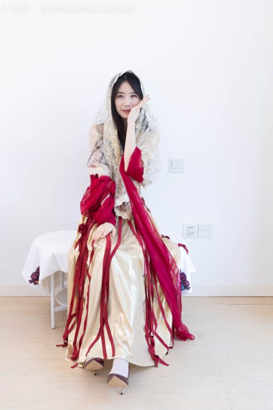 物恋传媒 NO.2472 菜菜-高跟鞋、薄白丝、裸足[265P/1V/5.23GB]-无料摄影圈