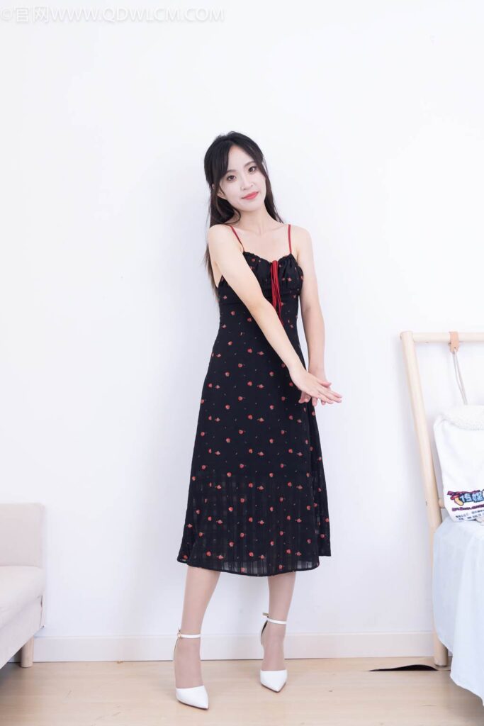 物恋传媒 NO.2481 辣辣-高跟鞋、薄肉丝[150P/1V/3.72GB]插图2