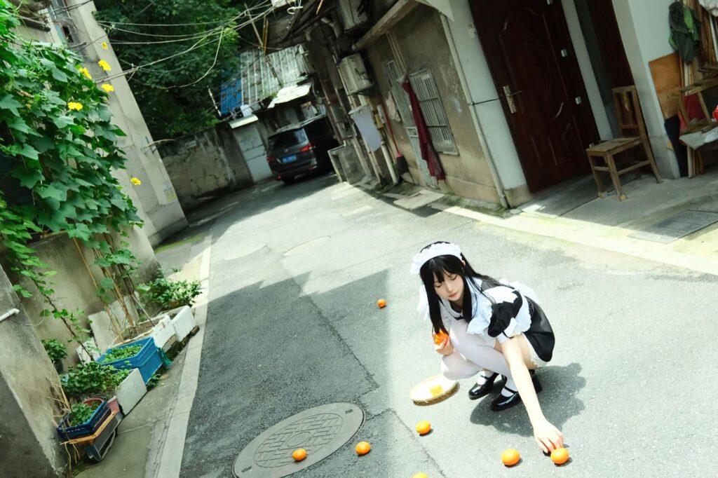 白莉爱吃巧克力 NO.005 – 原理猪 深巷女仆[11P/487MB]插图1