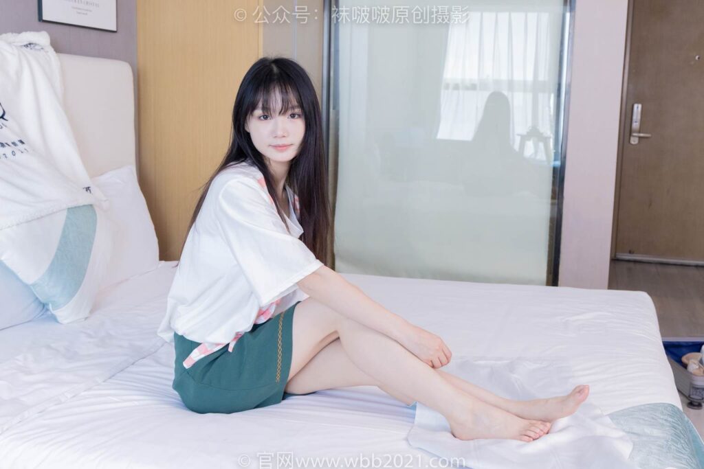 [BoBoSocks袜啵啵]NO.394 甜甜圈-运动鞋、白船袜、裸足[140P/1V/6.78GB]插图3