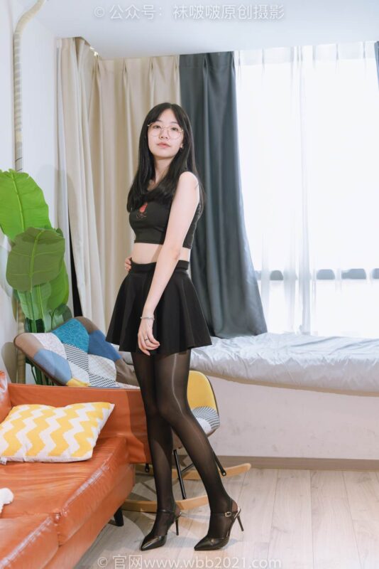 [BoBoSocks袜啵啵]NO.396 小甜豆-两双高跟鞋、油亮黑丝、油亮蓝丝[140P/2V/7.38GB]-无料摄影圈