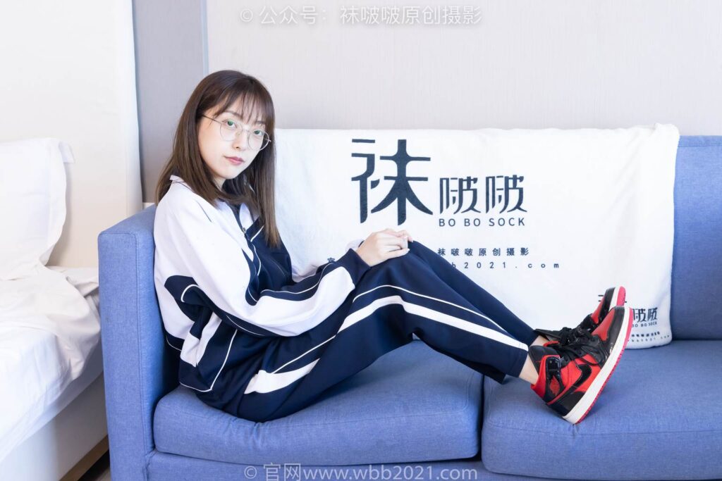 [BoBoSocks袜啵啵]NO.398 稚予-板鞋、白船袜、裸足[150P/1V/6.42GB]插图2