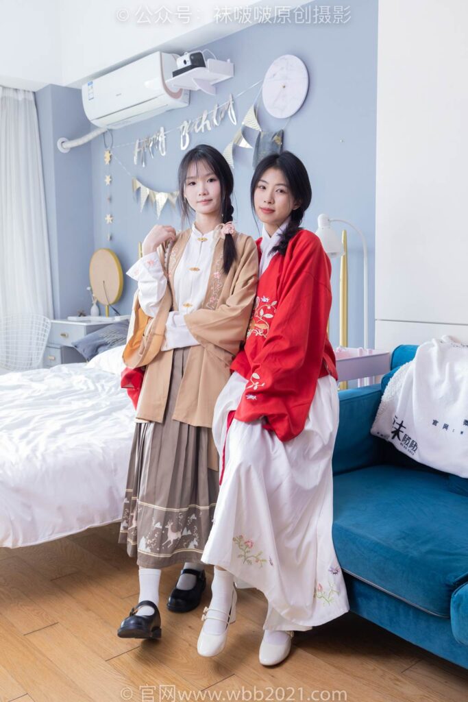 [BoBoSocks袜啵啵]NO.400 奶油甜甜圈-两双高跟鞋、白棉袜、肉丝[158P/1V/6.63GB]插图2