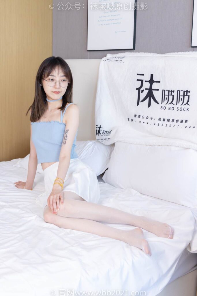 [BoBoSocks袜啵啵]NO.403 稚予-高跟鞋、板鞋、波点黑丝、波点白丝[145P/1V/5.65GB]插图