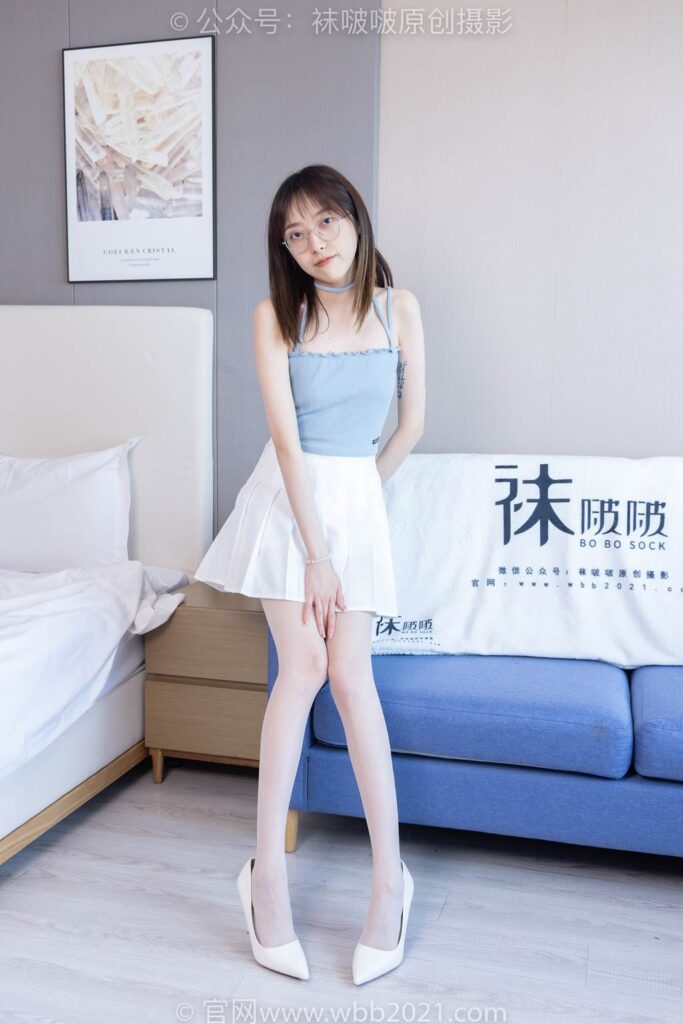 [BoBoSocks袜啵啵]NO.403 稚予-高跟鞋、板鞋、波点黑丝、波点白丝[145P/1V/5.65GB]插图1