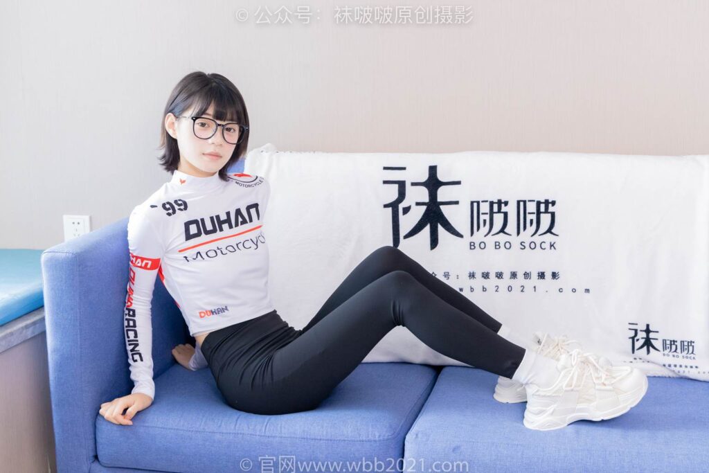 [BoBoSocks袜啵啵]NO.410 糯米-运动鞋、白棉袜、肉丝、瑜伽裤裤里丝[145P/1V/6.68GB]插图3