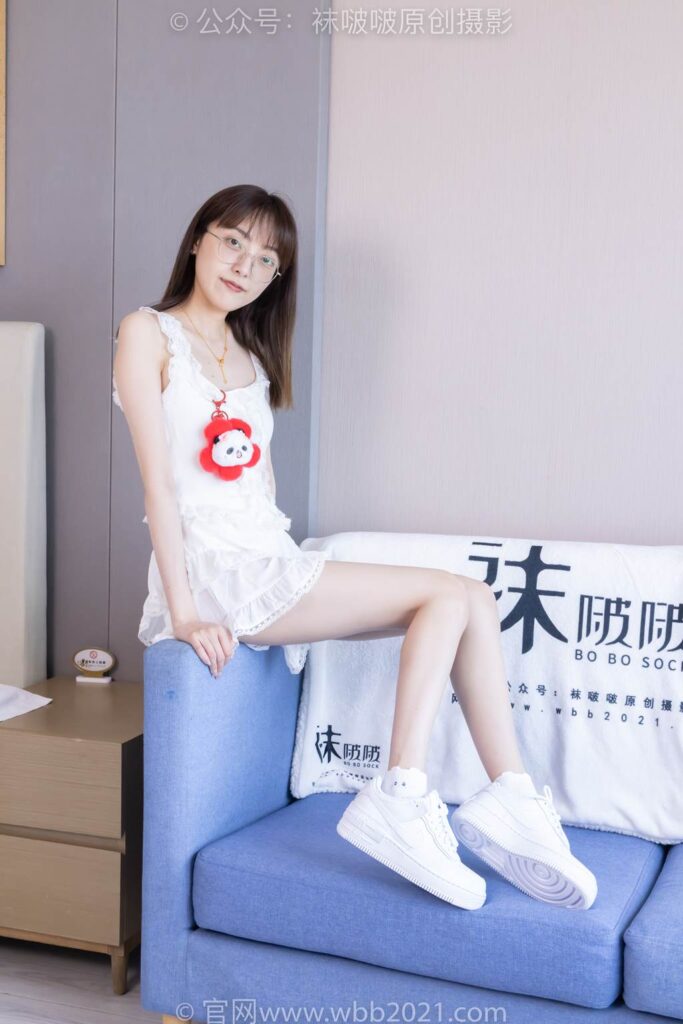 [BoBoSocks袜啵啵]NO.417 稚予-板鞋、白棉袜、裸足、裸足部分脚底抹精油[199P/1V/6.77GB]插图2