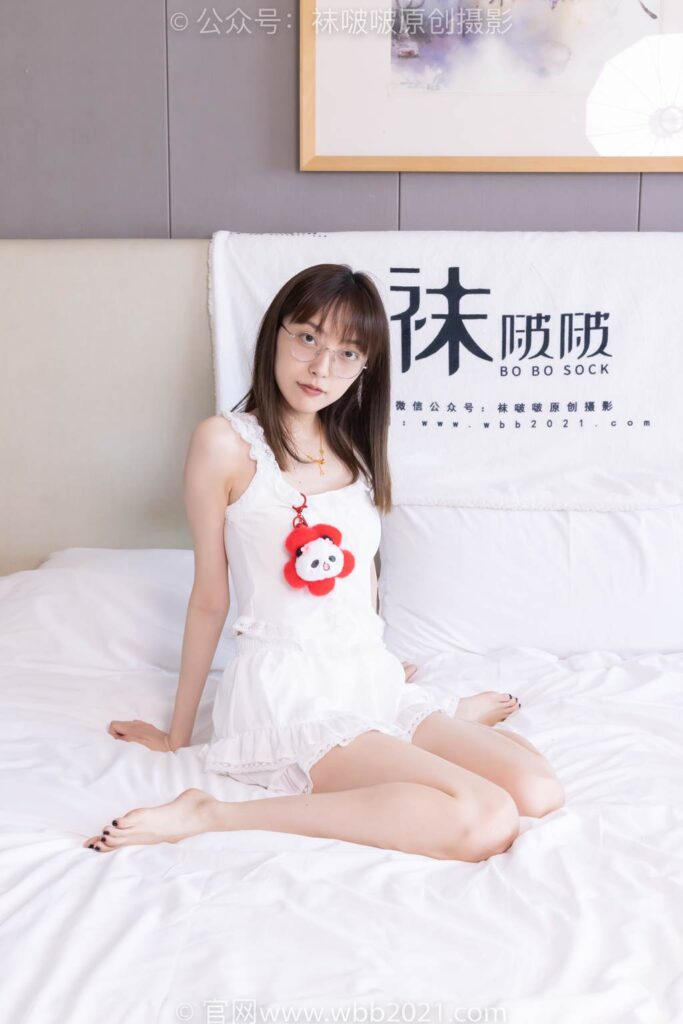 [BoBoSocks袜啵啵]NO.417 稚予-板鞋、白棉袜、裸足、裸足部分脚底抹精油[199P/1V/6.77GB]插图