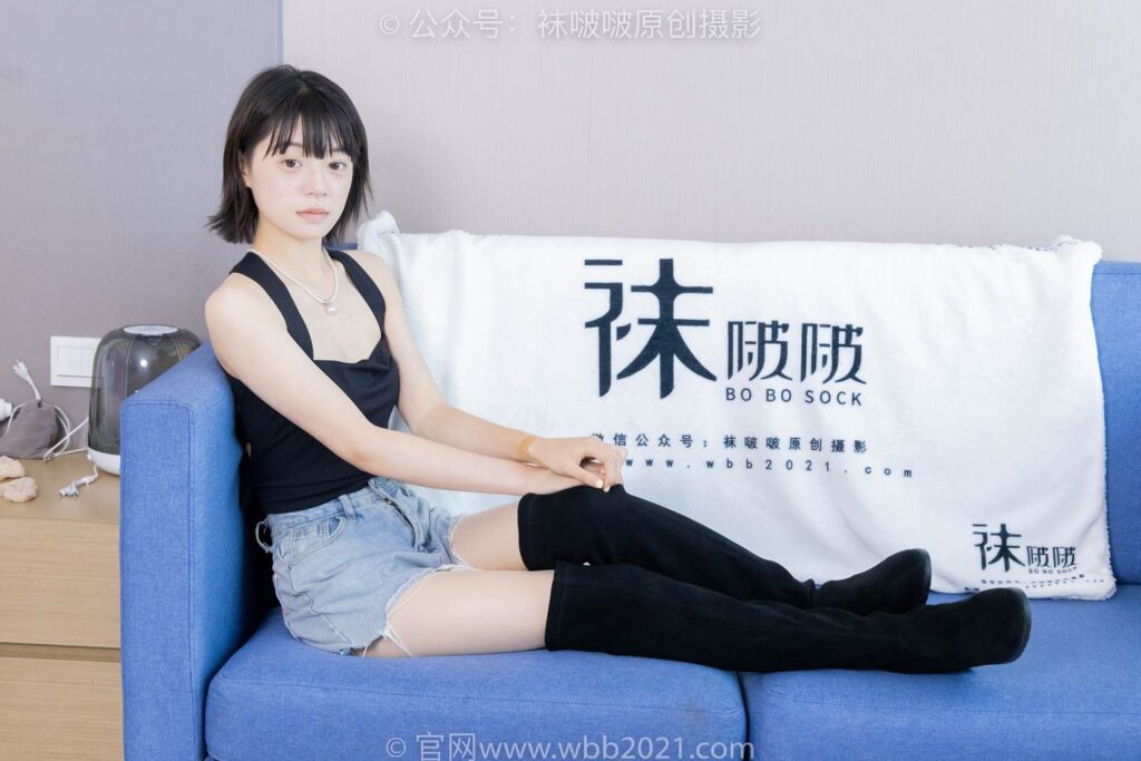 [BoBoSocks袜啵啵]NO.422 糯米-长靴、白棉袜、肉丝[140P/1V/6.79GB]插图2