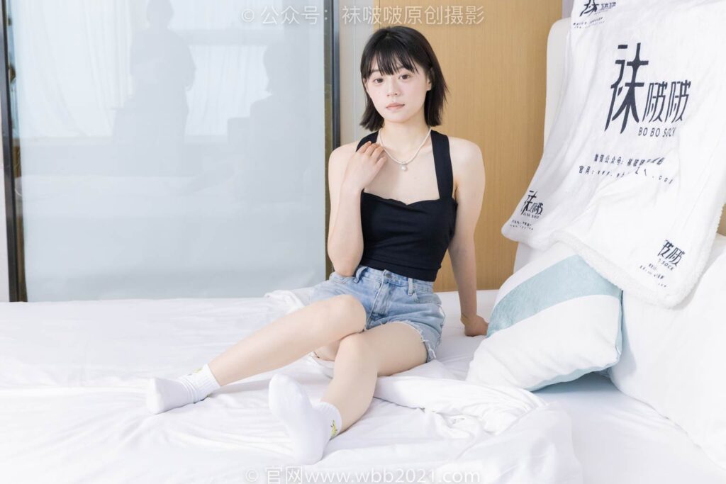 [BoBoSocks袜啵啵]NO.422 糯米-长靴、白棉袜、肉丝[140P/1V/6.79GB]插图1