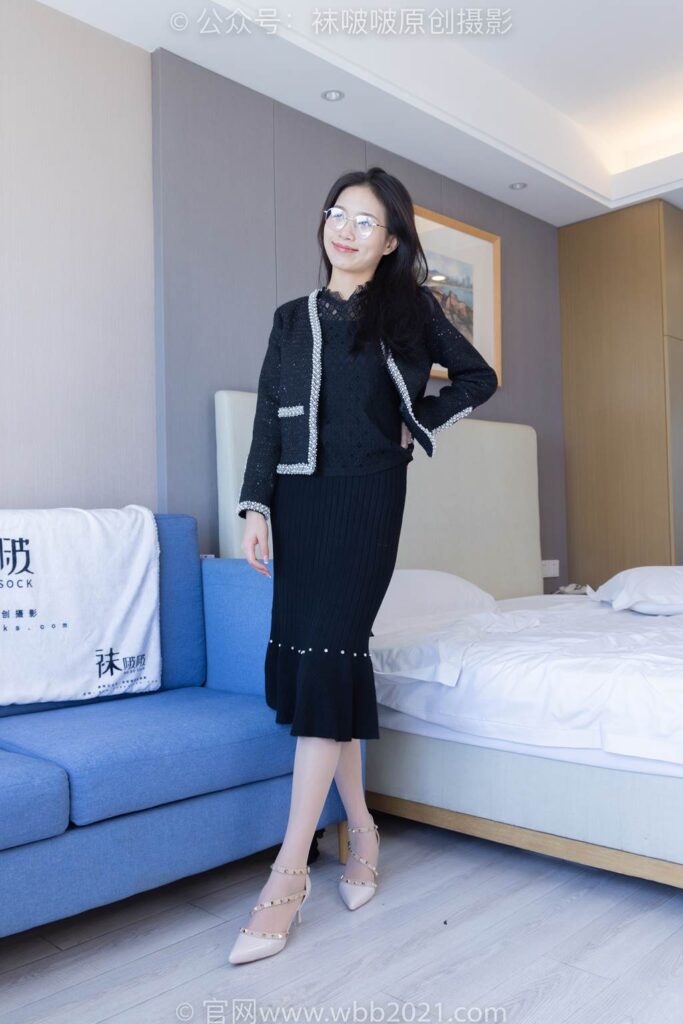 [BoBoSocks袜啵啵]NO.425 芝士-高跟鞋、板鞋、肉丝、黑丝[155P/1V/6.17GB]插图1