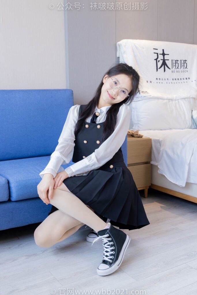 [BoBoSocks袜啵啵]NO.431 芝士-高跟鞋、板鞋、黑棉袜、粉棉袜、油亮肉丝[140P/1V/6.85GB]插图