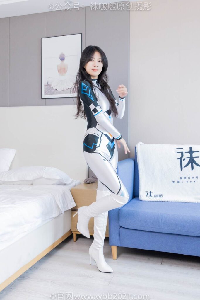 [BoBoSocks袜啵啵]NO.434 奶油-cos服、两双靴子、薄肉丝、薄黑丝[155P/1V/7.61GB]插图1