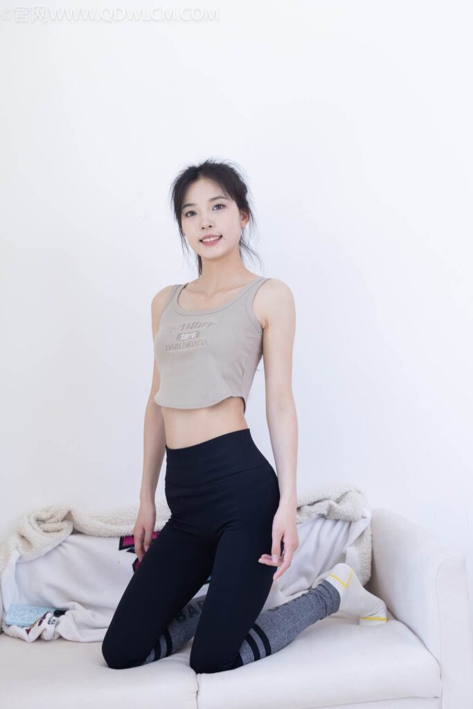 物恋传媒 NO.2490 茯苓-长靴、白棉袜、裸足[180P/1V/4.14GB]插图5