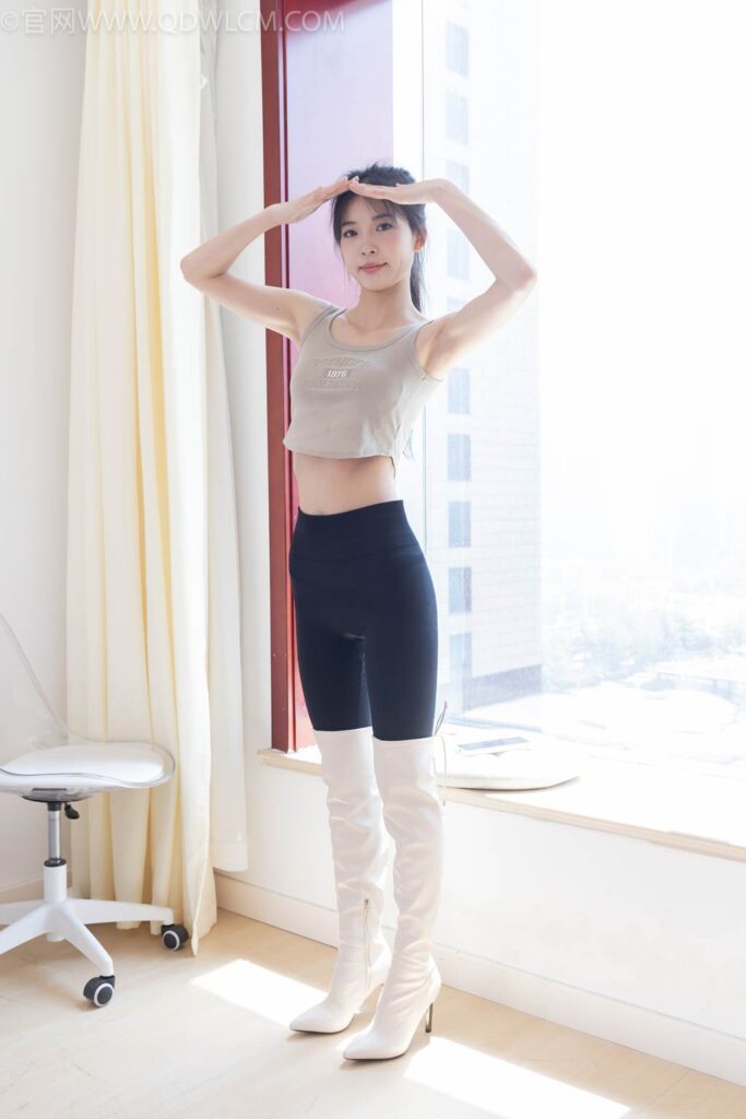 物恋传媒 NO.2490 茯苓-长靴、白棉袜、裸足[180P/1V/4.14GB]插图2