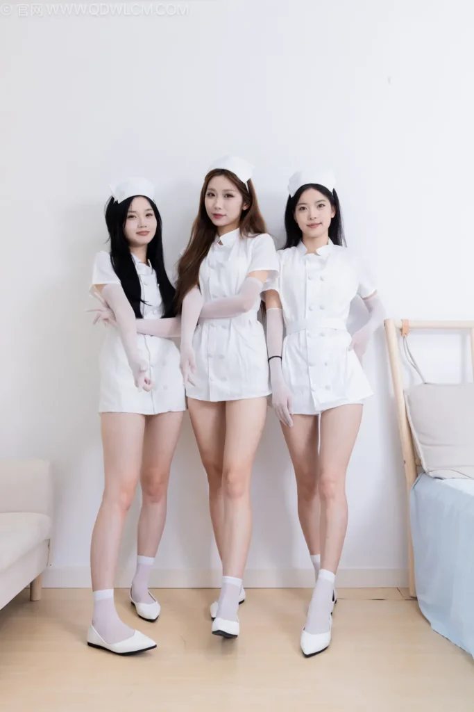 物恋传媒 NO.2500 茯苓&泡泡&橙子-平底鞋、短白丝、护士服、白丝[285P/1V/9.97GB]插图