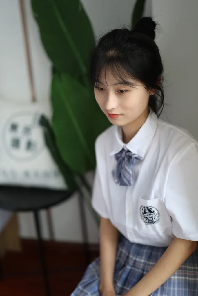 三禾摄影 NO.001 雪雪 室内JK[275P/1.11GB]插图2