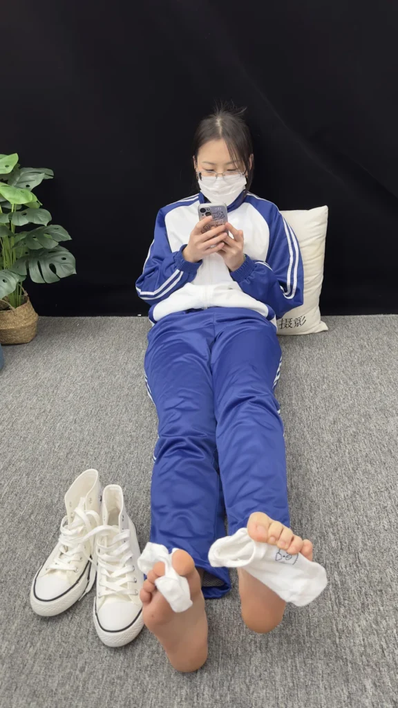 三禾摄影 NO.008 校服 帆布鞋 船袜 短丝[153P/3V/7.42GB]插图