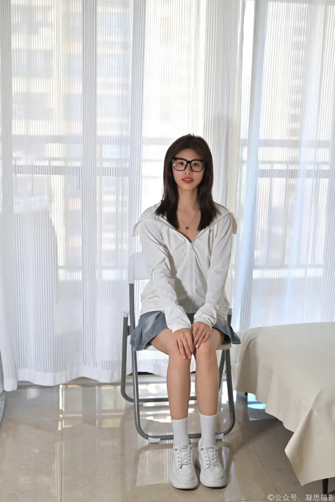 凝思摄影 NO.022 木木-短裙、短白袜、平底鞋[138P/1V/3.84GB]插图1