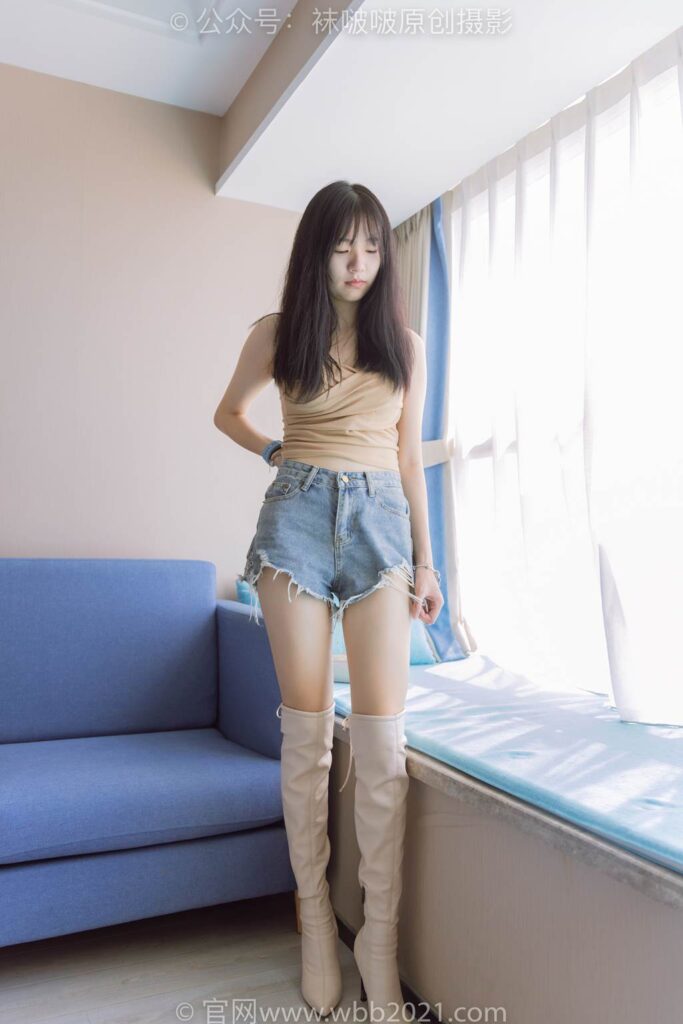 [BoBoSocks袜啵啵]NO.441 小甜豆-高跟长靴、白棉袜、裸足[179P/1V/6.57GB]插图