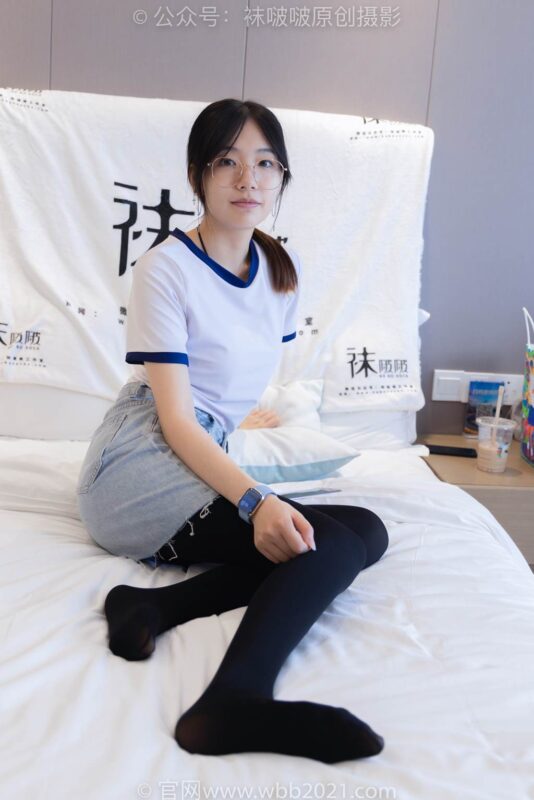 [BoBoSocks袜啵啵]NO.447 小甜豆 平底鞋、厚黑丝、踩方便面、圣女果、橘子、巧克力蛋糕剧情[140P/1V/7.23GB]-无料摄影圈