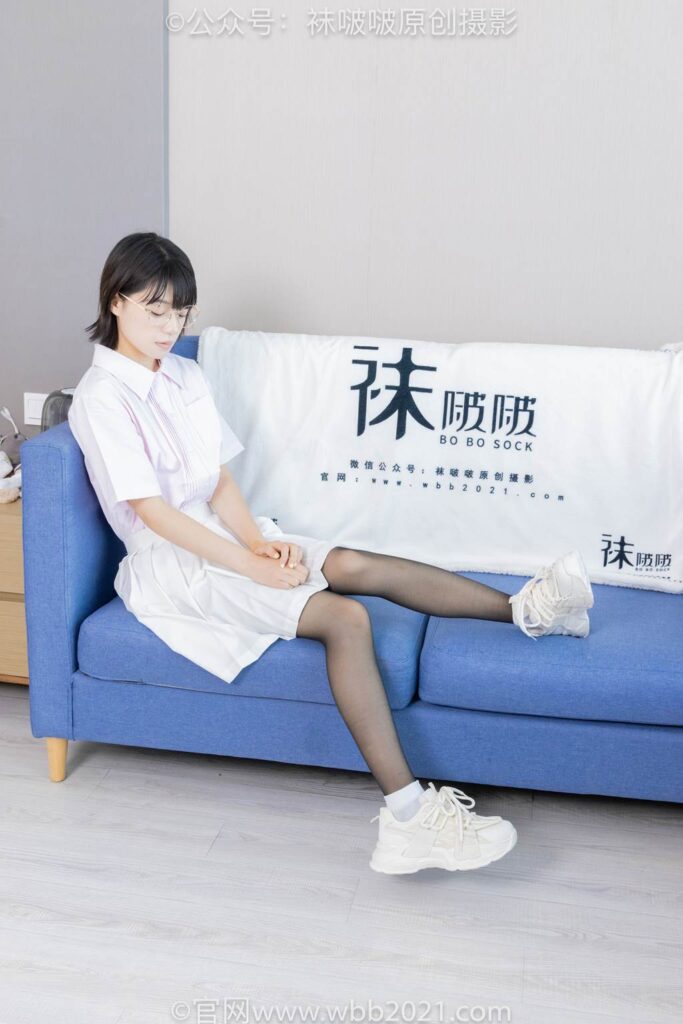 [BoBoSocks袜啵啵]NO.449 糯米 运动鞋、白棉袜、黑丝[148P/1V/7.58GB]插图2