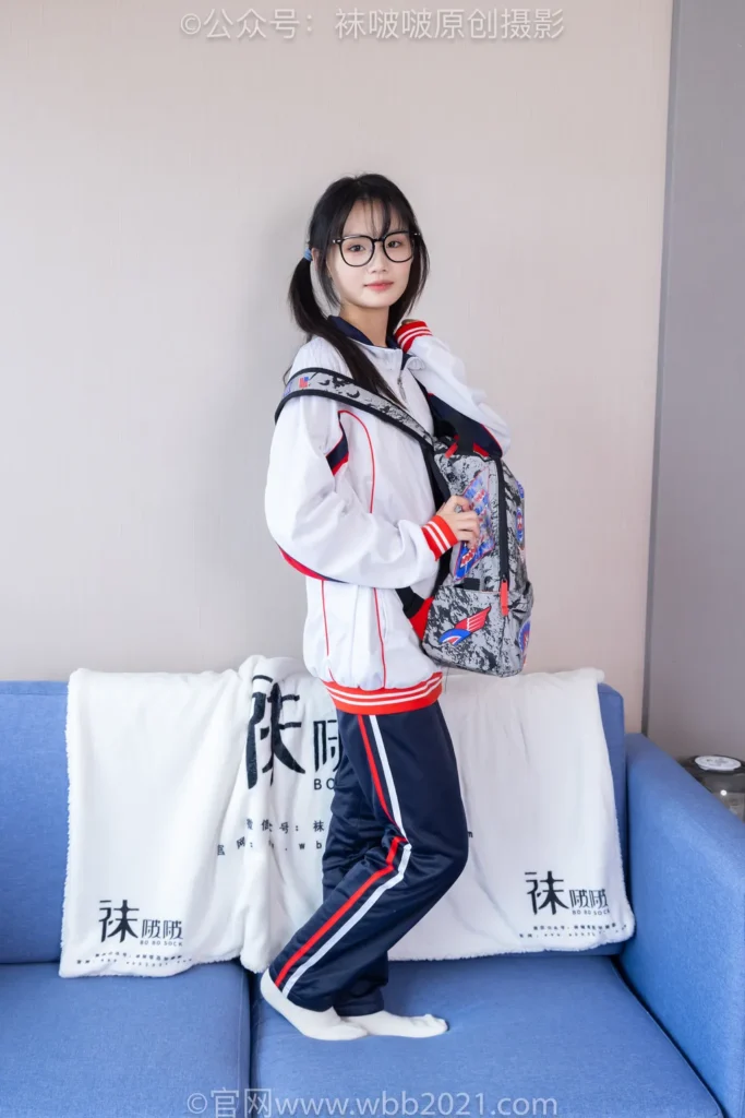 [BoBoSocks袜啵啵]NO.458 甜甜圈-板鞋、白棉袜、肉丝、校服裤里丝[150P/1V/7.35GB]插图