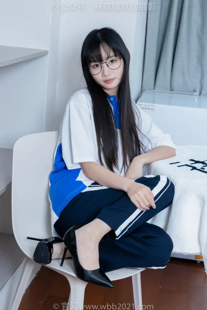 [BoBoSocks袜啵啵]NO.471 甜甜圈-高跟鞋、黑丝、短肉丝、裸足、校服裤里丝[150P/1V/6.89GB]插图3