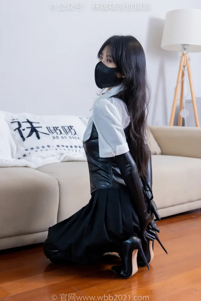 [BoBoSocks袜啵啵]NO.475 奶油-高跟长靴、厚黑丝五指袜、踩脚裤裤里丝、靴子部分戴口罩[150P/1V/6.76GB]插图3