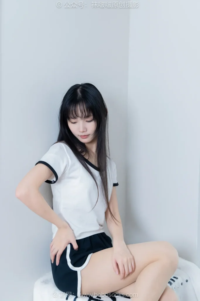 [BoBoSocks袜啵啵]NO.488 甜甜圈 板鞋、白棉袜、薄肉丝[146P/1V/7.21GB]插图2