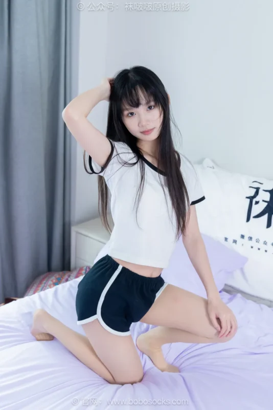 [BoBoSocks袜啵啵]NO.488 甜甜圈 板鞋、白棉袜、薄肉丝[146P/1V/7.21GB]-无料摄影圈