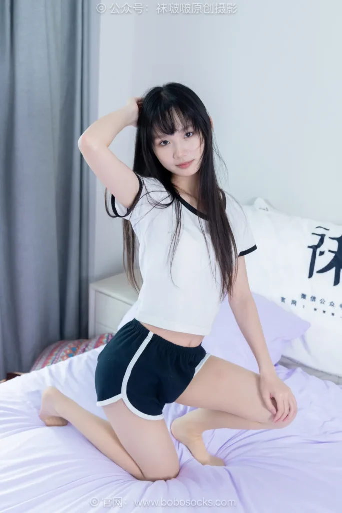 [BoBoSocks袜啵啵]NO.488 甜甜圈 板鞋、白棉袜、薄肉丝[146P/1V/7.21GB]插图